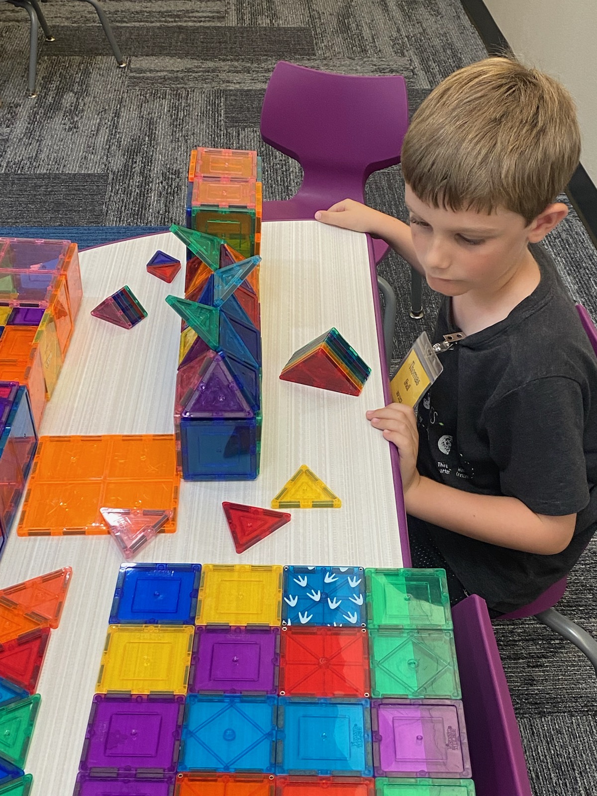 Magnet tiles